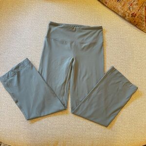 Zella Teal High-Waisted Capri Leggings